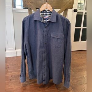Johnnie-O surflannel.  Size XL. I’m a denim blue color.
